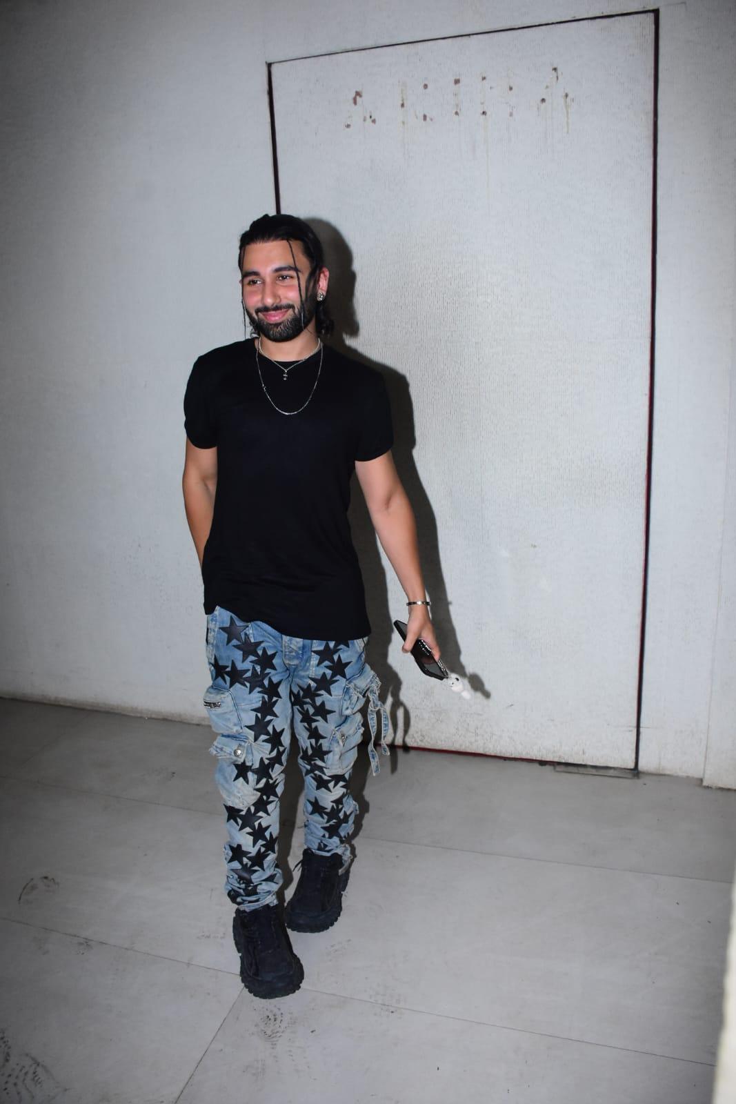 Orry, an enigmatic presence, graced the AP Dhillon`s docu-series screening with refreshing energy.  Orry, an enigmatic presence, graced the AP Dhillon`s docu-series screening with refreshing energy. 